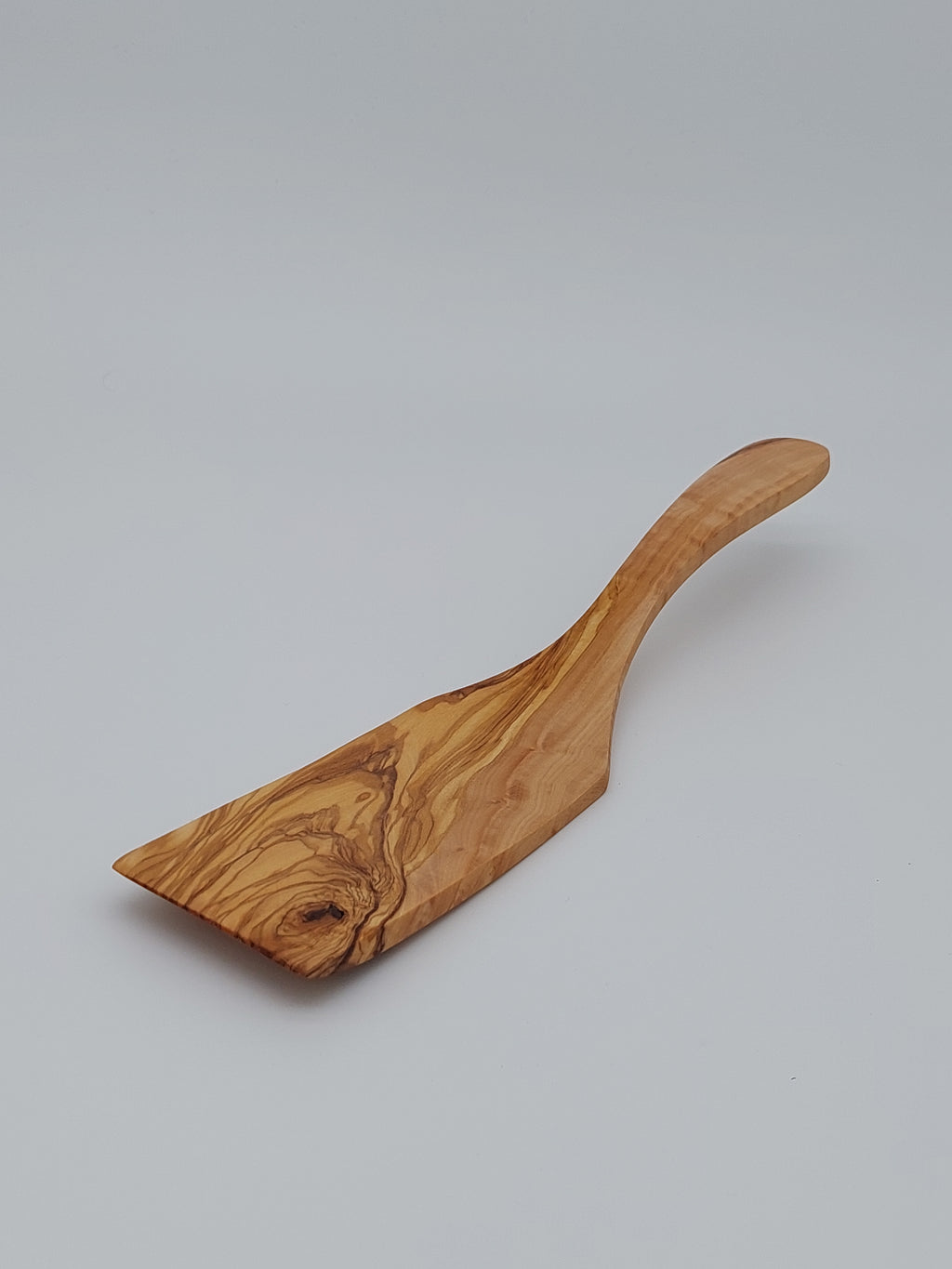 Olivenholz Pfannenwender handgefertigt geschwungen(30 cm)