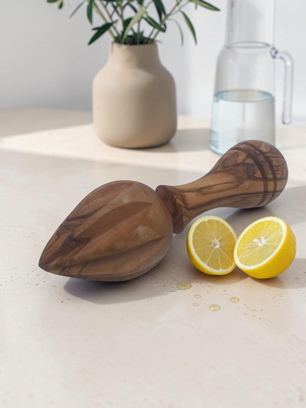 Olivenholz Zitruspresse handgefertigt (Zitronenpresse Länge: 16 cm)