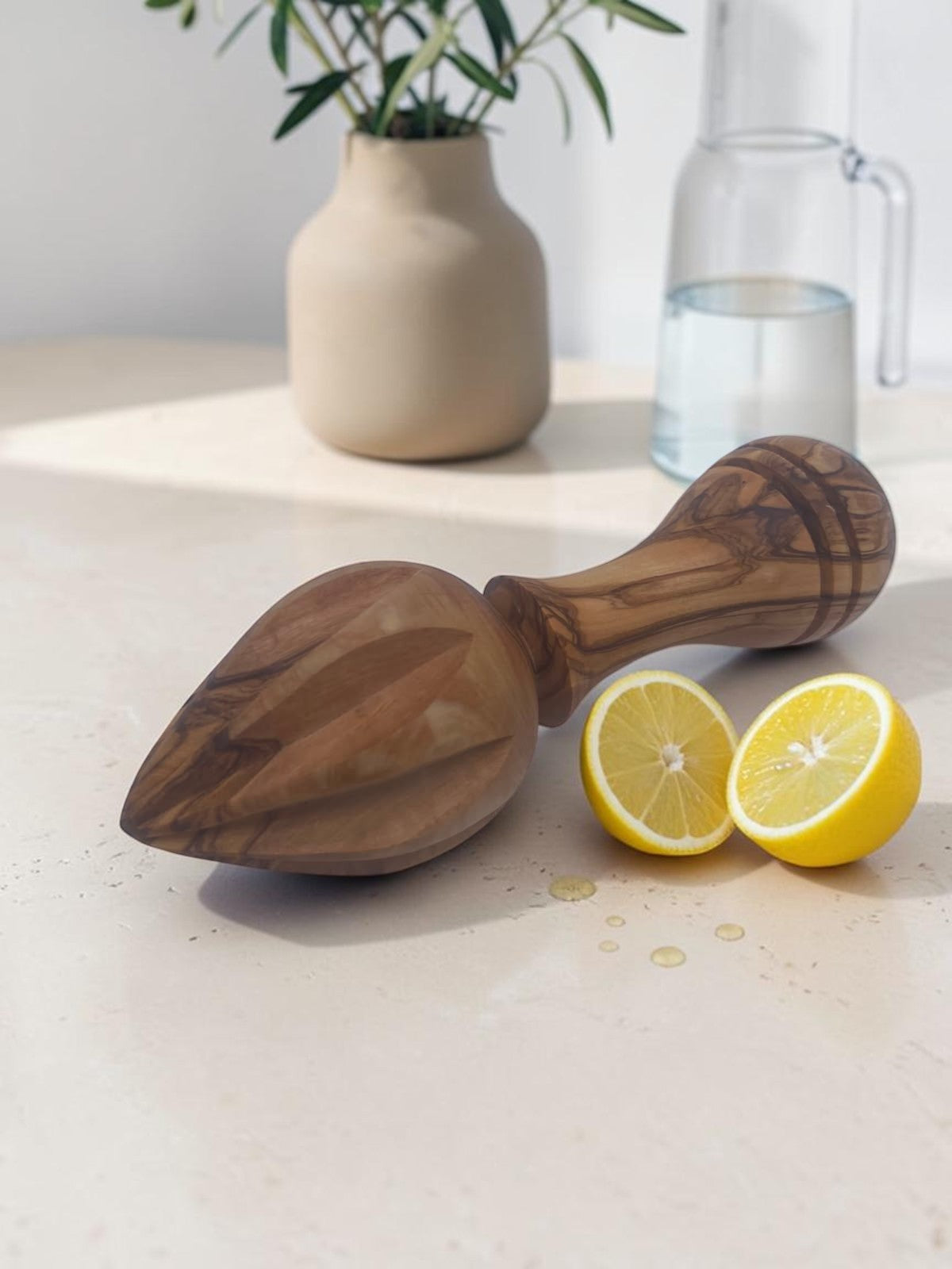Olivenholz Zitruspresse handgefertigt (Zitronenpresse Länge: 16 cm)