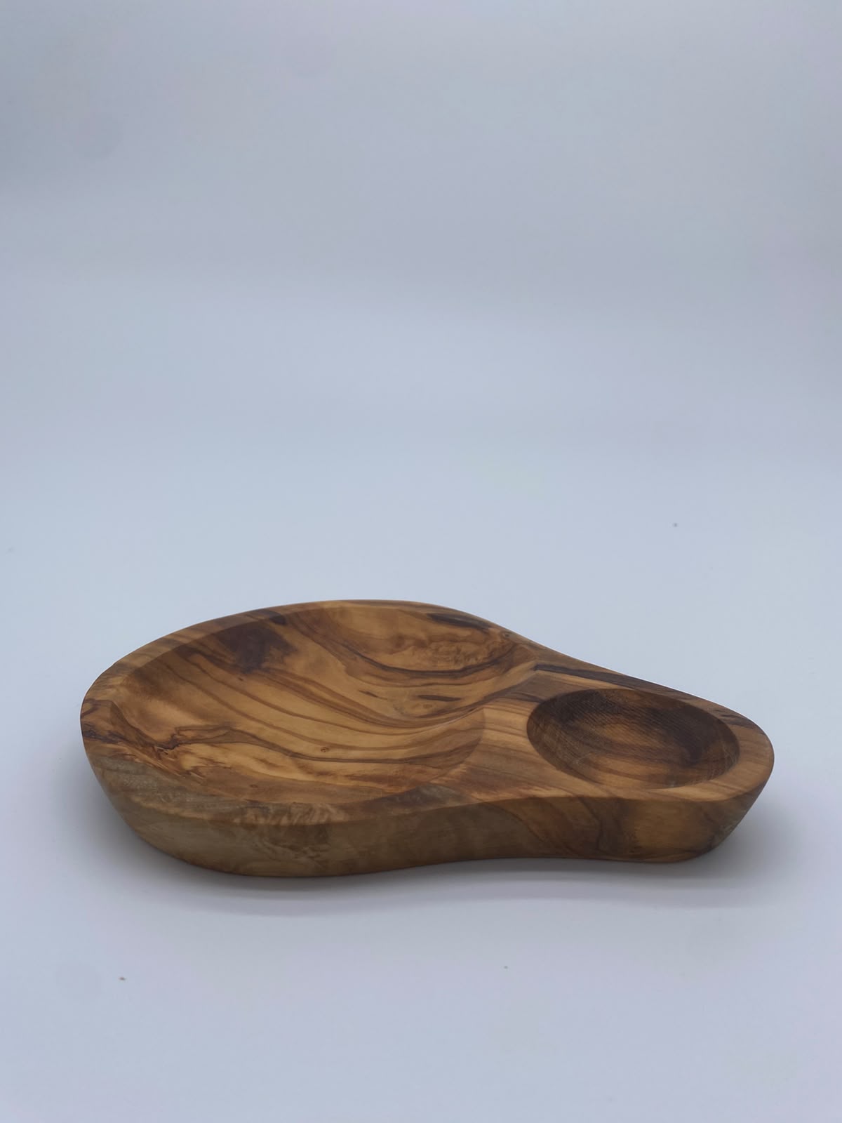 Olivenholz Snackschale mit Dip-Fach handgefertigt (Antipasti-Schale 19 x 14 cm )